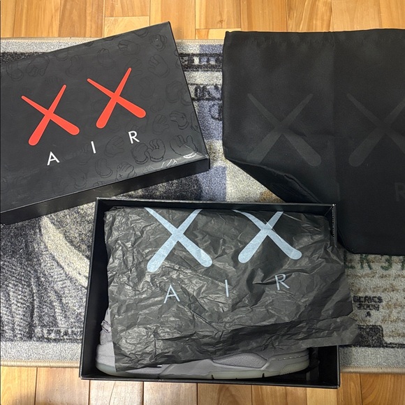 Jordan Sneakers - Light Gray - Picture 5 of 7